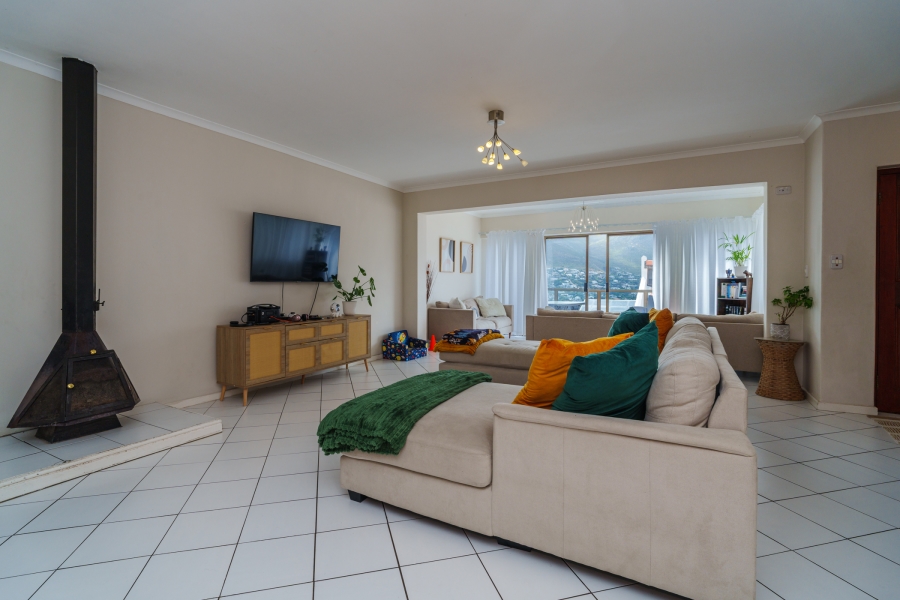 4 Bedroom Property for Sale in Northshore Western Cape